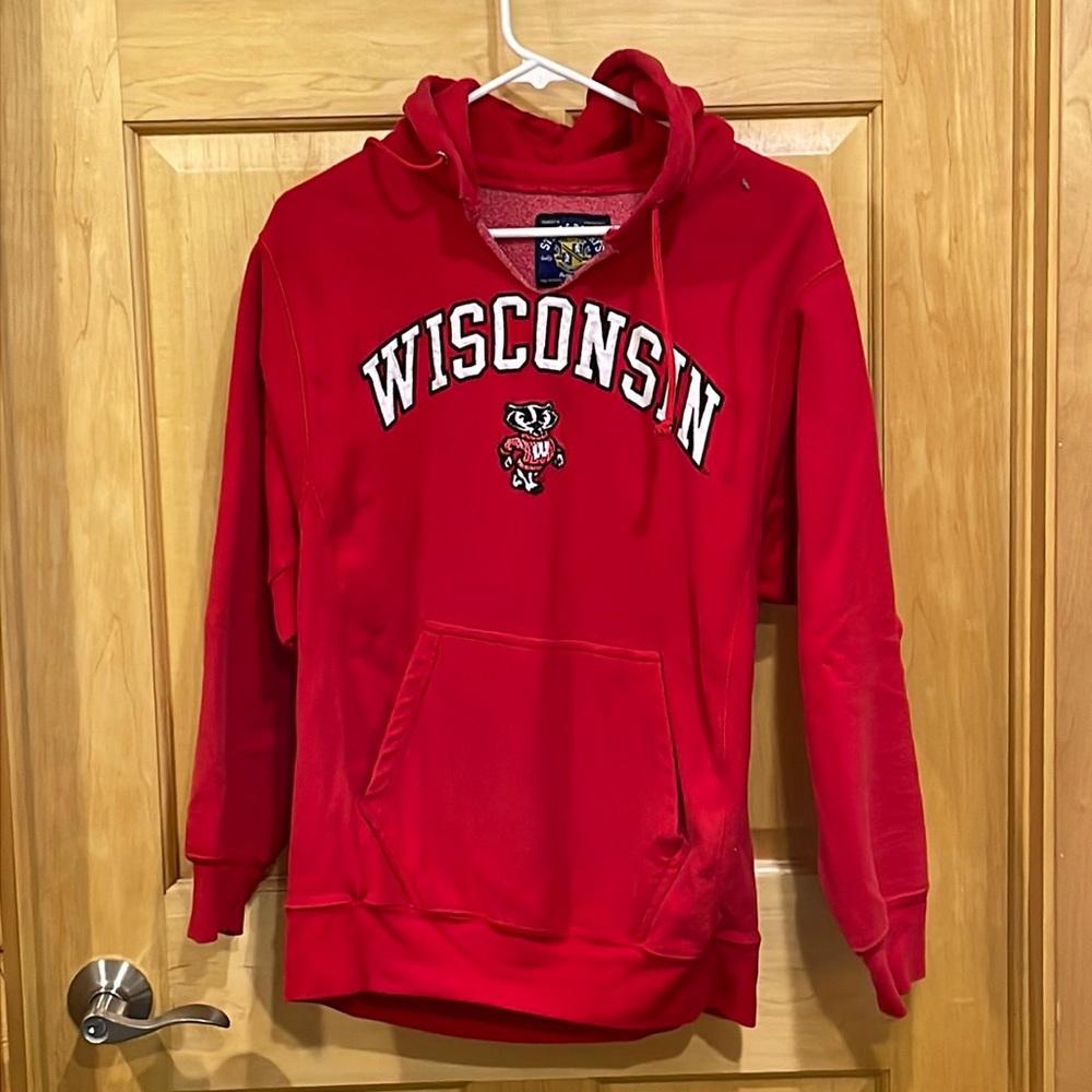 Steve & Barry red hooded sweatshirt university of Wisconsin Badger Madison sz XS